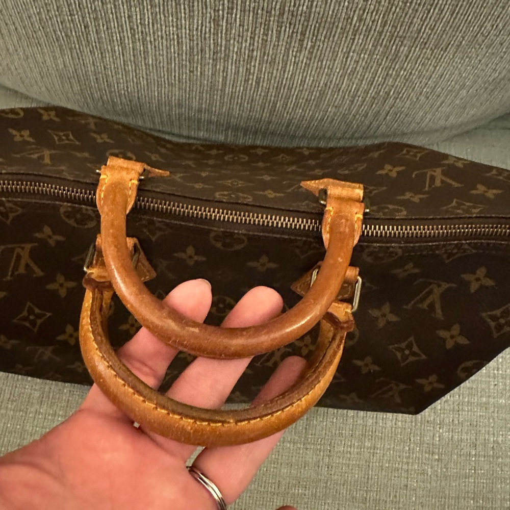 Louis Vuitton Speedy 35